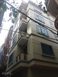 Cho thuê nhà ngõ 6 phố Trần Quốc Hoàn, DT 50m2 xây 5 tầng, căn góc 2 mặt tiền, cách 1 nhà ra phố (3)